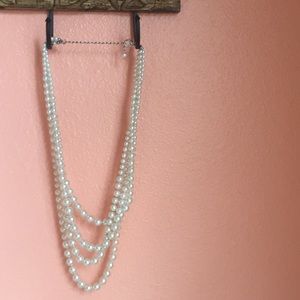 Charming Charlie Pearl-like necklace